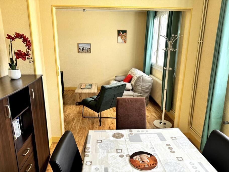 Appartement Proche De L'Hyper-Centre Avec Garage Caen Dış mekan fotoğraf